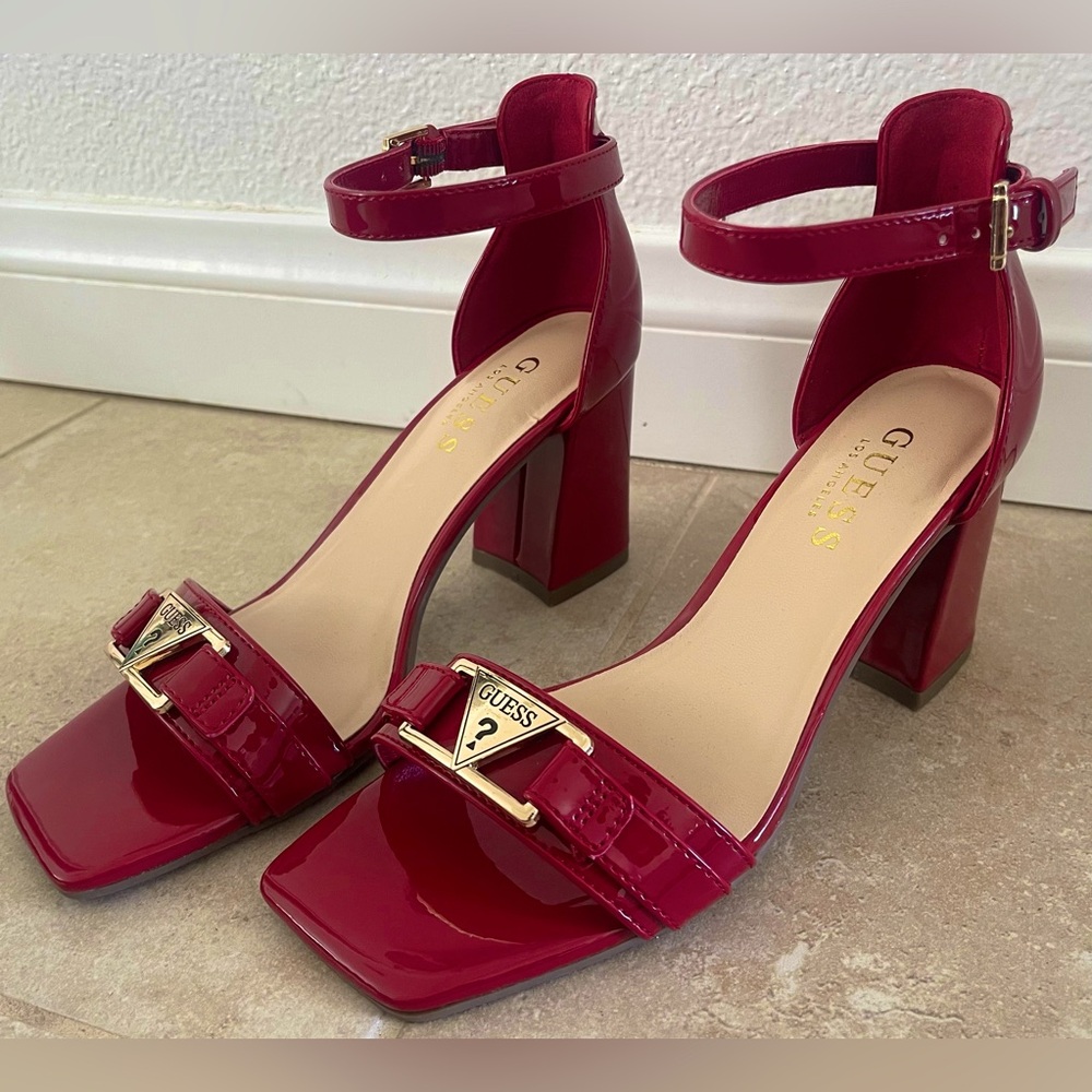 GUESS~ Open toe block heels~Brand New-Sz 6.5